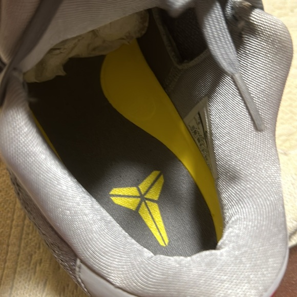 Original Kobe Bryant size 9 - Picture 9 of 10